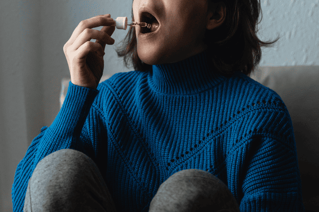 cbd oil drop under the tongue