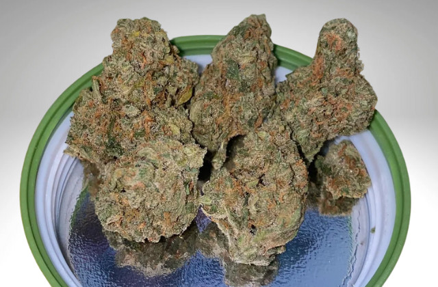 pineapple express on a container
