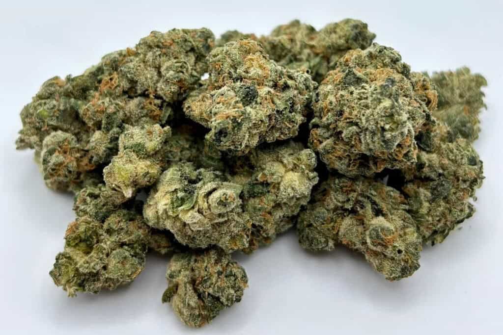 legendary larry strain - featured image